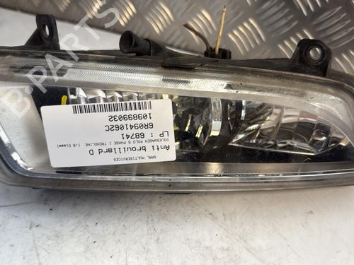 Faro antinebbia anteriore destri VW POLO V (6R1, 6C1) 1.6 TDI (75 hp) 27684292