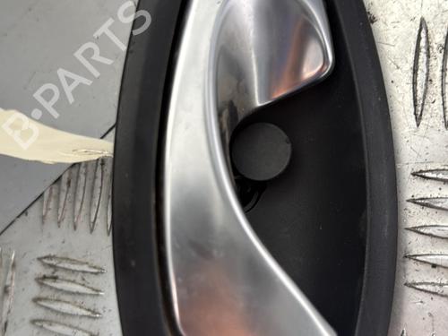 Venstre bagtil invendig håndtag RENAULT MEGANE III Hatchback (BZ0/1_, B3_) 1.9 dCi (BZ0N, BZ0J) (131 hp) 28045553