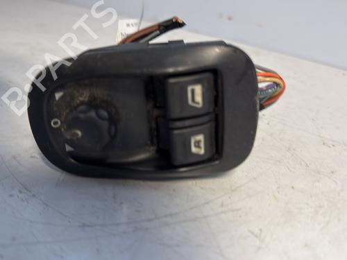 Used Left front window switch PEUGEOT 206 Hatchback (2A/C) 1.4 i (75 hp) 22709569
