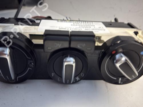 Used Climate control VW POLO V (6R1, 6C1) 1.6 TDI (90 hp) 26003732