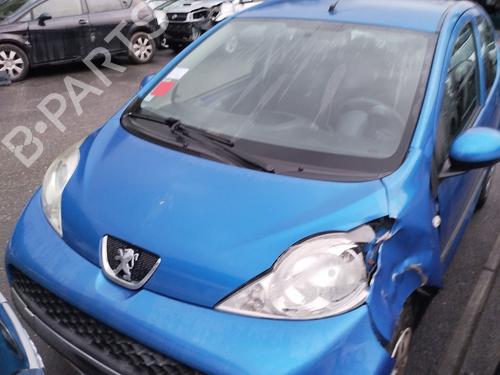 Right taillight PEUGEOT 107 (PM_, PN_) 1.0 | BP26902928C35 