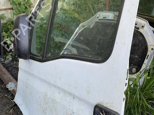 Used Left front door RENAULT MASTER II Bus (JD) 2.8 dTI (114 hp) 22652345
