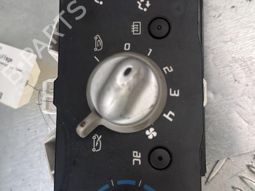Used Climate control RENAULT TWINGO II (CN0_) 1.5 dCi (CN0E) (64 hp) 28570227