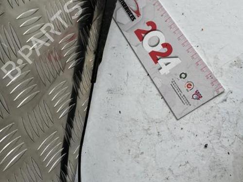 Used Front windshield wiper arm CITROËN BERLINGO / BERLINGO FIRST MPV (MF_, GJK_, GFK_) 1.4 i (MFKFX, MFKFW, GJKFWB, GJKFWC, GFKFWC) (75 hp) 21333507