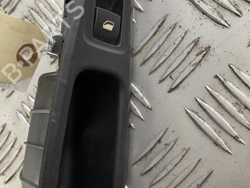 Used Right rear window switch PEUGEOT 308 I (4A_, 4C_) 1.6 HDi (109 hp) 21343832