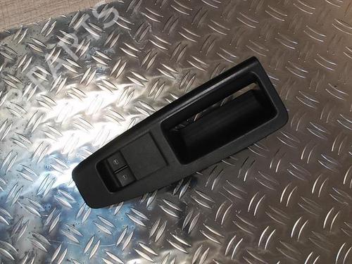 Used Left front window switch VW POLO (9N_, 9A_) 1.2 12V (64 hp) 21350004