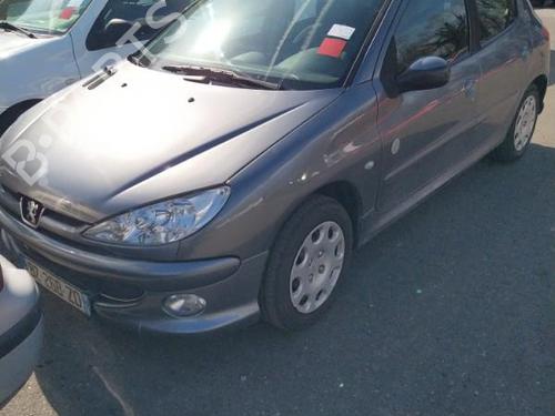 Fuse box PEUGEOT 206 Hatchback (2A/C) 1.4 HDi eco 70 | BP21353942E1 