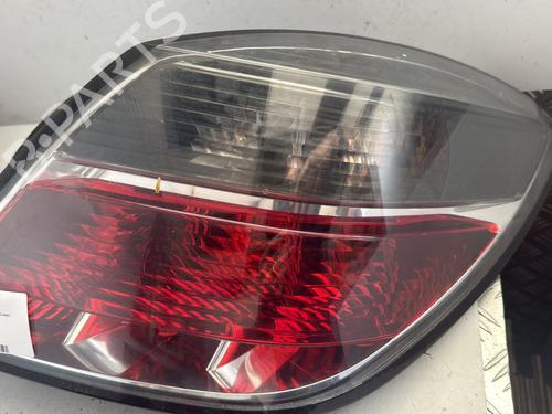 Højre baglygte OPEL ASTRA H GTC (A04) 1.7 CDTI (L08) (125 hp) 26583971