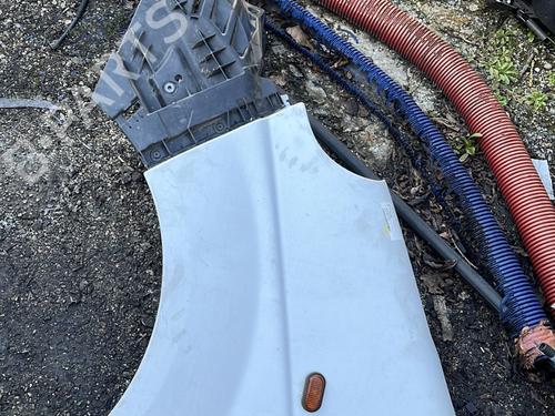 Used Left front fenders OPEL VIVARO A Van (X83) 2.0 CDTI (F7) (114 hp) 25269390