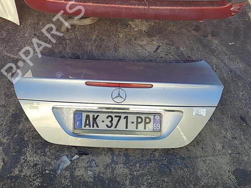 Used Tailgate MERCEDES-BENZ E-CLASS (W211) E 220 CDI (211.006) (150 hp) 21344491