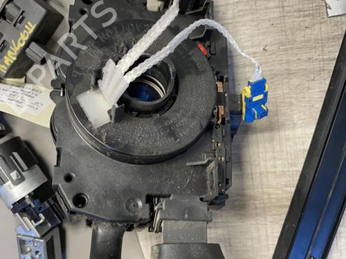 Used Steering column stalk PEUGEOT 308 SW I (4E_, 4H_) 1.6 HDi (109 hp) 21343171