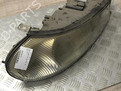 Used Right headlight FORD MONDEO II Turnier (BNP) 1.8 TD (90 hp) 22652329