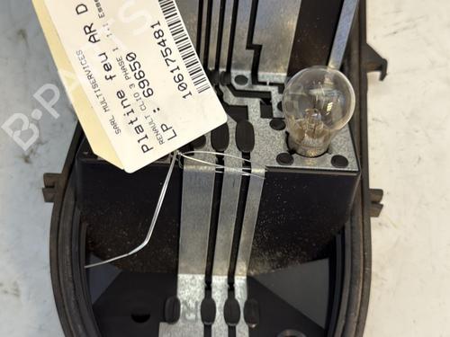 Used Lamp holder RENAULT CLIO III (BR0/1, CR0/1) 1.2 16V (BR02, BR0J, BR11, CR02, CR0J, CR11) (75 hp) 25934351