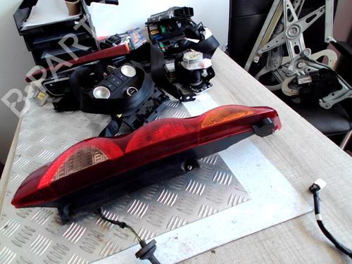 Used Left taillight NISSAN NOTE (E11, NE11) 1.4 (88 hp) 21356328
