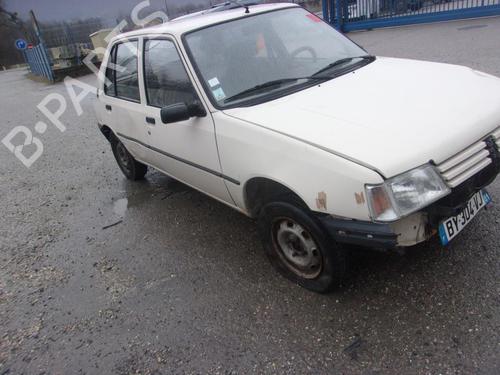 Left mirror PEUGEOT 205 II (20A/C) 1.7 Diesel | BP21346581C26