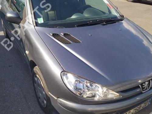 Fuse box PEUGEOT 206 Hatchback (2A/C) 1.4 HDi eco 70 | BP21353942E1 