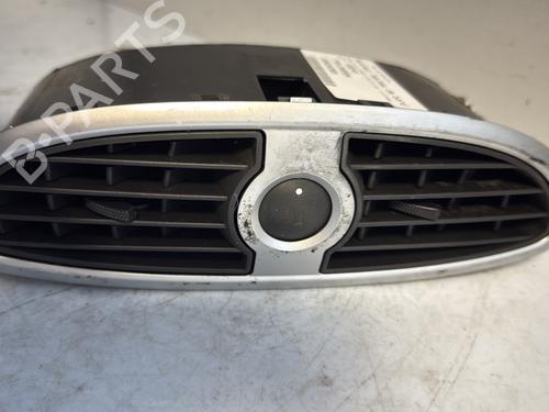 Used Air vent RENAULT CLIO III (BR0/1, CR0/1) 1.5 dCi (75 hp) 25715795