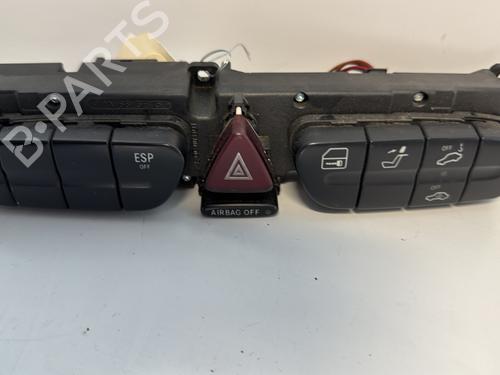 Used Warning switch MERCEDES-BENZ CLK (C209) CLK 240 (209.361) (170 hp) 21336501