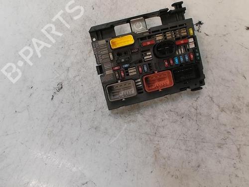 Used Fuse box PEUGEOT 308 I (4A_, 4C_) 1.6 HDi (92 hp) 21358179