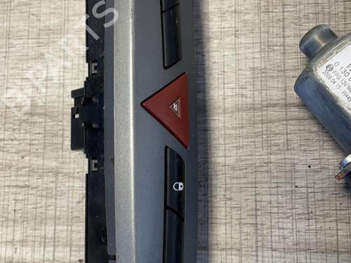 Used Warning switch PEUGEOT 308 I (4A_, 4C_) 1.6 HDi (109 hp) 21343825