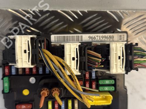 Fuse box CITROËN C3 Picasso (SH_) 1.6 HDi 115 | BP27684290E1 