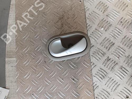 Used Front left interior door handle RENAULT CLIO III (BR0/1, CR0/1) 1.4 16V (98 hp) 21344737