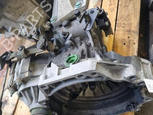 Used Gearbox VW GOLF IV (1J1) 1.6 16V (105 hp) 21357155