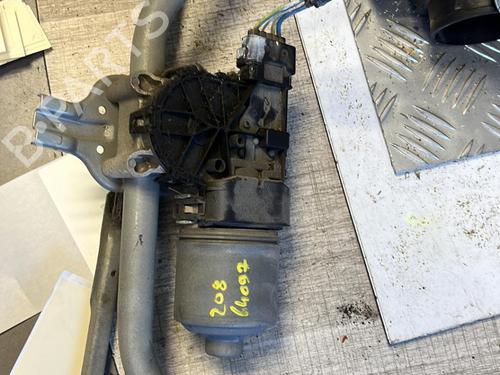 Used Front wiper motor PEUGEOT 208 I (CA_, CC_) 1.4 HDi (68 hp) 21330597