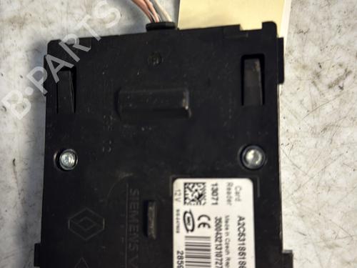 Used Card reader RENAULT MEGANE III Hatchback (BZ0/1_, B3_) 1.5 dCi (BZ0C) (90 hp) 25726413