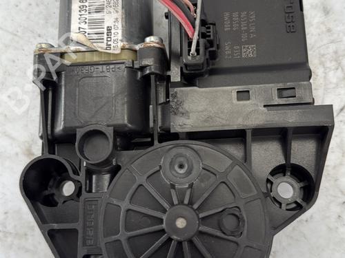 Right front window motor RENAULT MEGANE III Hatchback (BZ0/1_, B3_) 1.5 dCi | BP24505265E20 