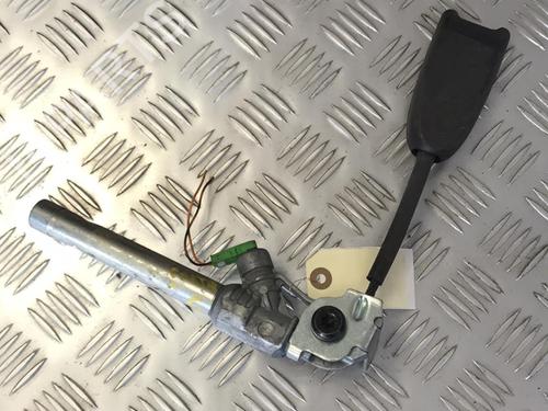 Used Seat buckle OPEL CORSA C (X01) 1.7 DI (F08, F68) (65 hp) 21820569