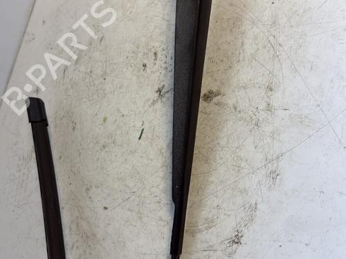 Front windshield wiper arm RENAULT CLIO IV (BH_) 1.5 dCi 90 | BP23798074C143 
