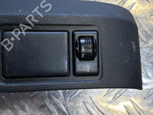Used Headlight switch NISSAN MICRA III (K12) 1.2 16V (80 hp) 21333347