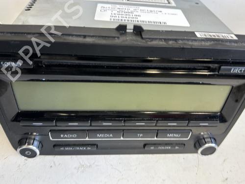 Used Radio VW GOLF V Variant (1K5) 1.9 TDI (105 hp) 21353639