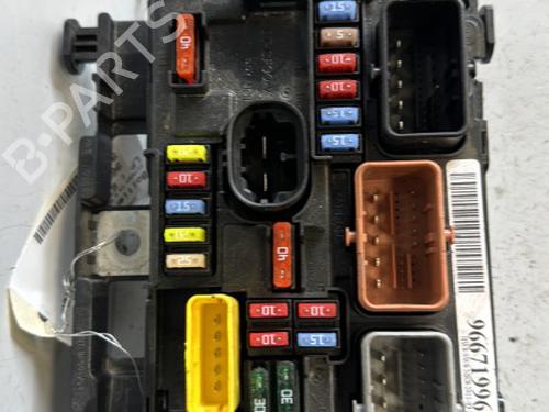 Used Fuse box Fuse box CITROËN C3 II (SC_) 1.6 HDi 90 (90 hp) 21353462 21353462