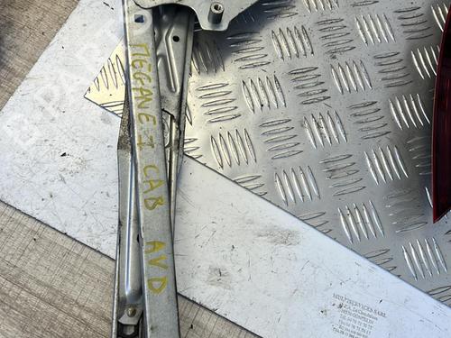 Used Front right window mechanism RENAULT MEGANE I Cabriolet (EA0/1_) 1.6 16V (EA04, EA0B, EA11, EA1J) (107 hp) 21330743