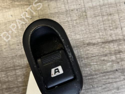 Used Left front window switch PEUGEOT 1007 (KM_) 1.6 16V (109 hp) 21847016