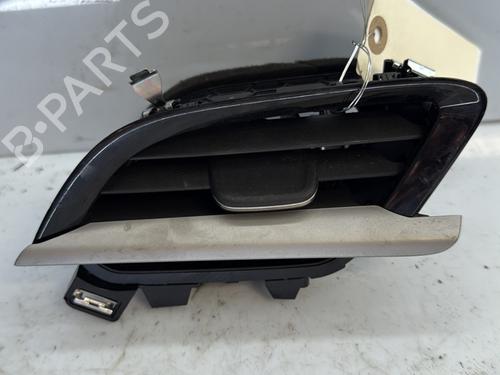 Used Air vent OPEL CORSA F (P2JO) 1.2 (68) (75 hp) 24824197