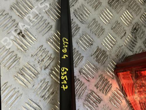 Used Front windshield wiper arm RENAULT CLIO IV (BH_) 0.9 TCe 90 (BHNF, BHMA, BHMH, BHJK, BHJR) (90 hp) 21347285