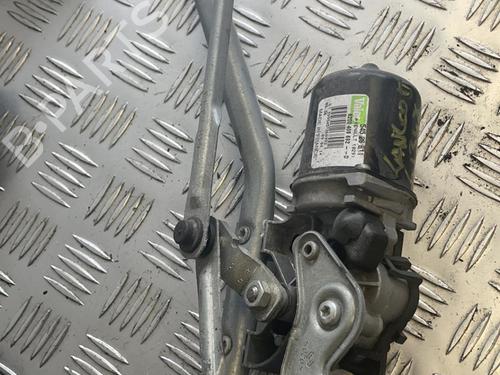 Used Front wiper motor RENAULT KANGOO Express (FW0/1_) 1.5 dCi 75 (FW07, FW10, FW04) (75 hp) 21351221
