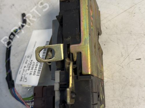 Used Front right lock PEUGEOT 206 Hatchback (2A/C) 1.4 i (75 hp) 22709577