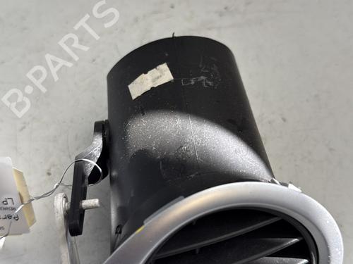 Used Air vent RENAULT CLIO III (BR0/1, CR0/1) 1.4 16V (98 hp) 26032296