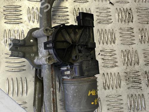 Used Front wiper motor PEUGEOT 207 (WA_, WC_) 1.6 HDi (92 hp) 21331546