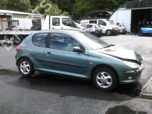 Fuse box PEUGEOT 206 Hatchback (2A/C) 2.0 HDI 90 | BP21358735E1 