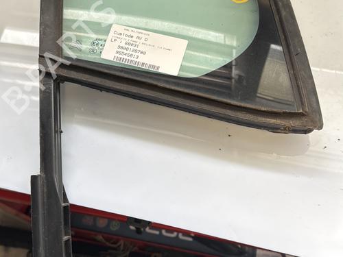 Front right quarter glass CITROËN C3 II (SC_) 1.4 HDi 70 (SC8HZC, SC8HR0, SC8HP4) | BP21347783C112 