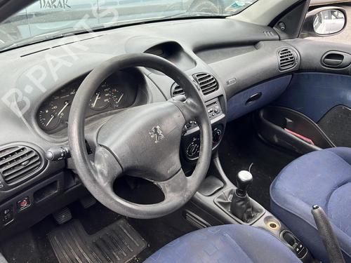 Fuse box PEUGEOT 206 Hatchback (2A/C) 1.4 HDi eco 70 | BP21352146E1 
