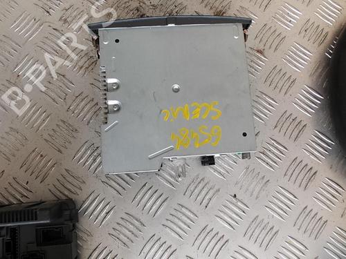 Used Radio RENAULT SCÉNIC II (JM0/1_) 1.6 16V (JM1R) (112 hp) 21340437