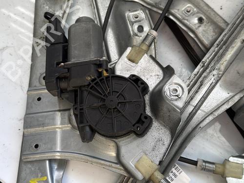 Used Front left window mechanism RENAULT CLIO III (BR0/1, CR0/1) 1.5 dCi (BR17, CR17) (86 hp) 21679920