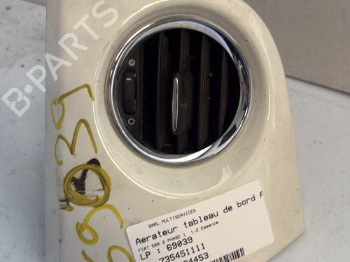 Used Air vent FIAT 500 (312_) 1.2 (312AXA1A) (69 hp) 26933573