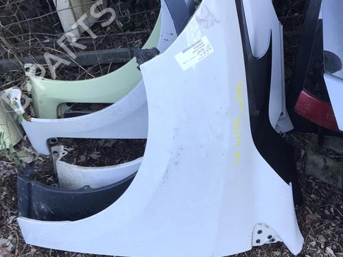 Used Left front fenders RENAULT MEGANE III Hatchback (BZ0/1_, B3_) 1.9 dCi (BZ0N, BZ0J) (131 hp) 21341069
